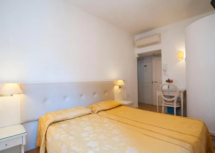 アルベルゴ アイ トレンティーニ * ヴェネツィア