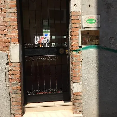 Ai Tolentini Szálloda